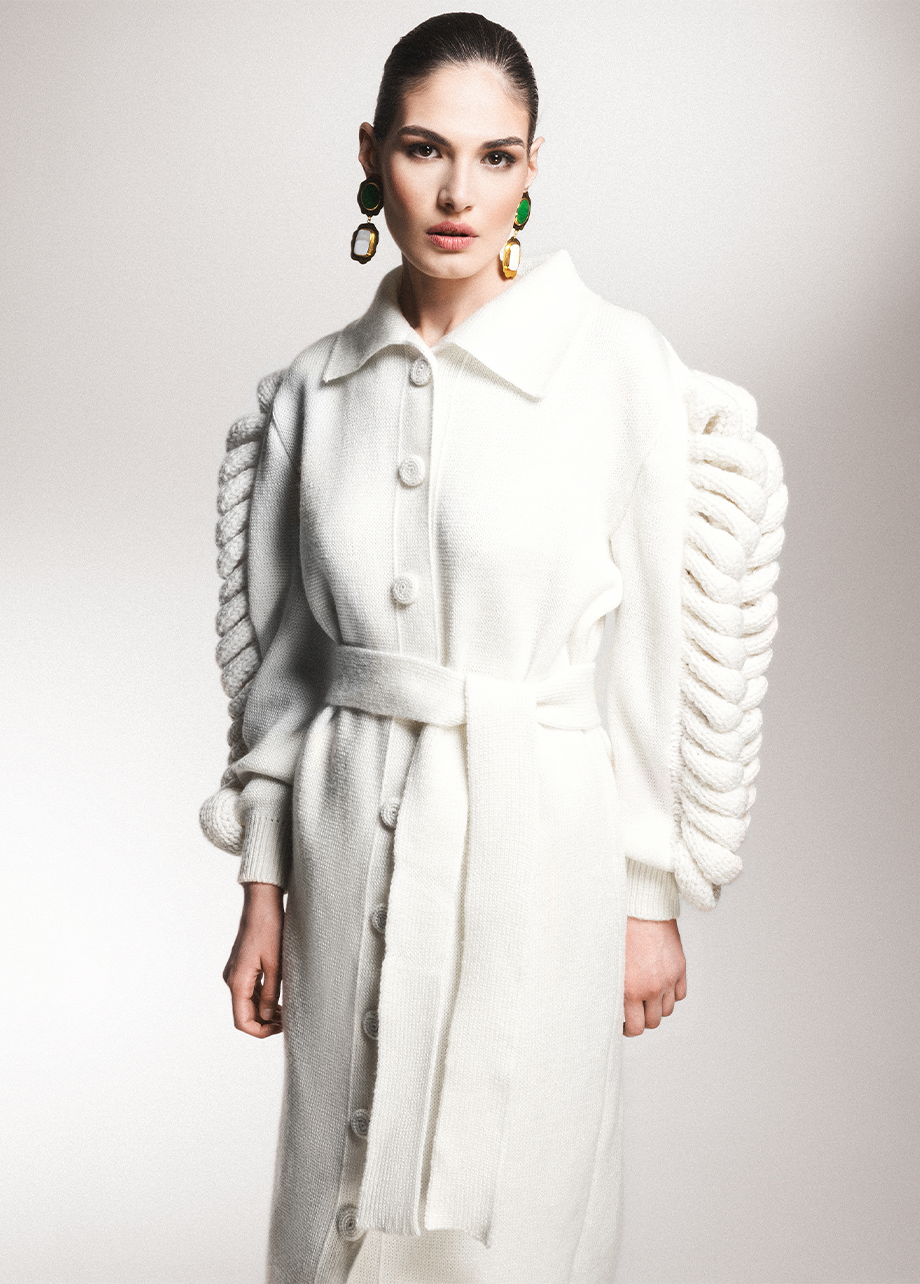 KNIT BELTED WHITE COAT