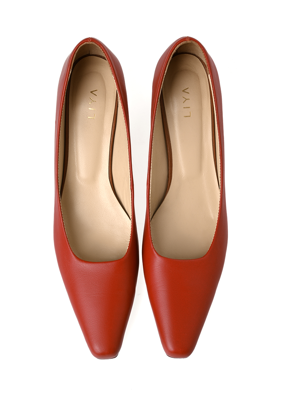 RED SHOES