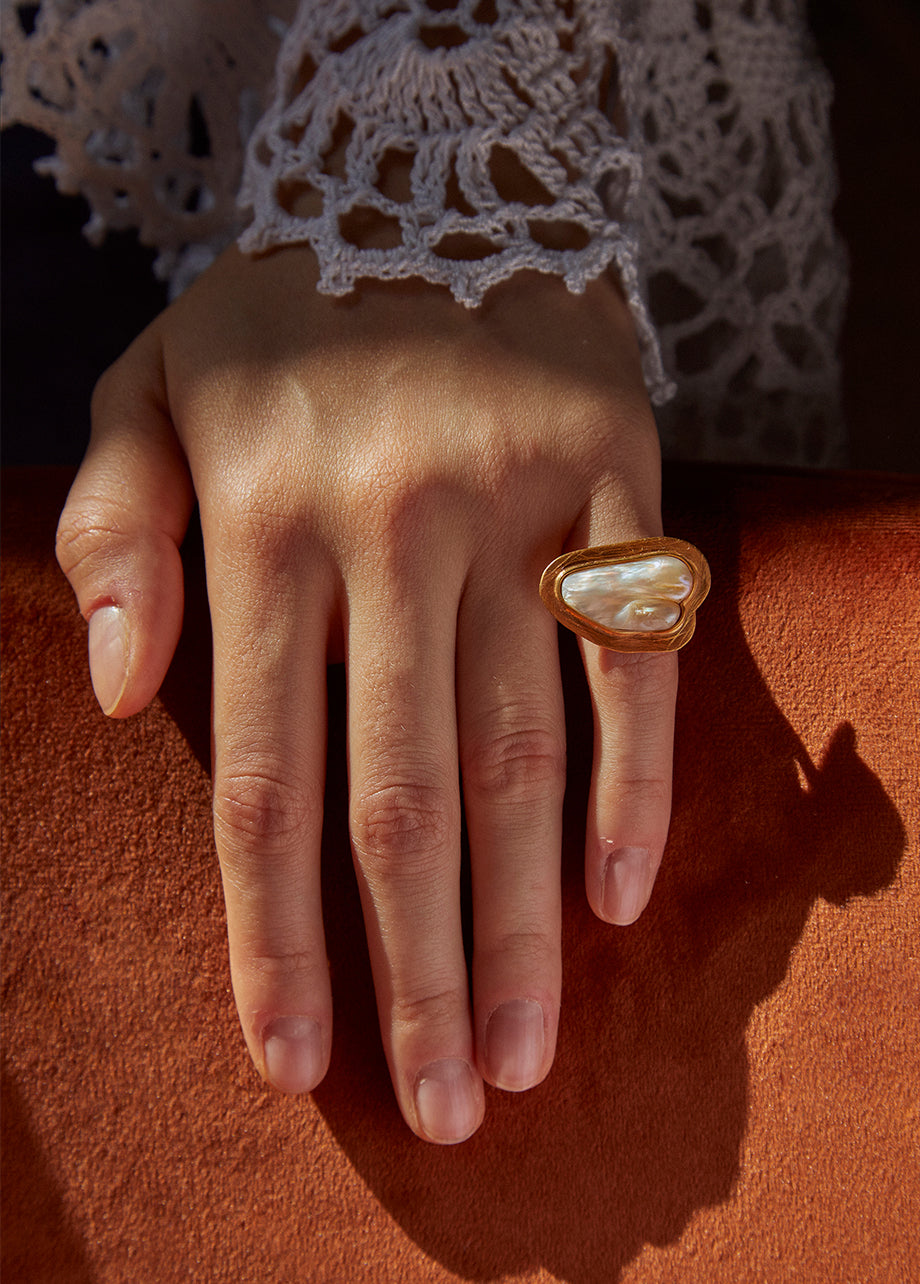 HORIZONTAL PEARLETTE RING