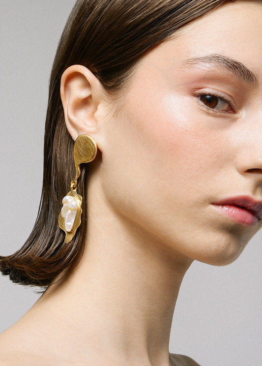 PearLIYA SLIM DROP EARRINGS