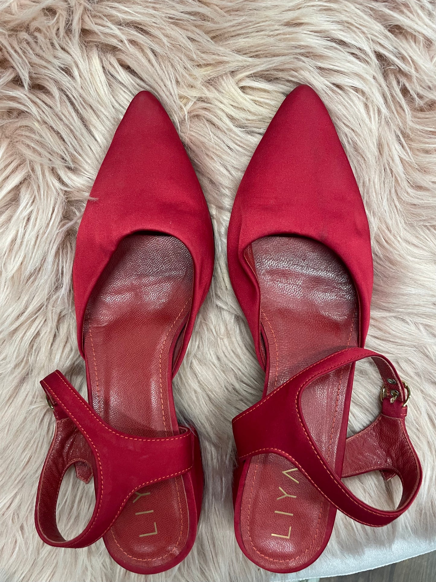 RED SHOES