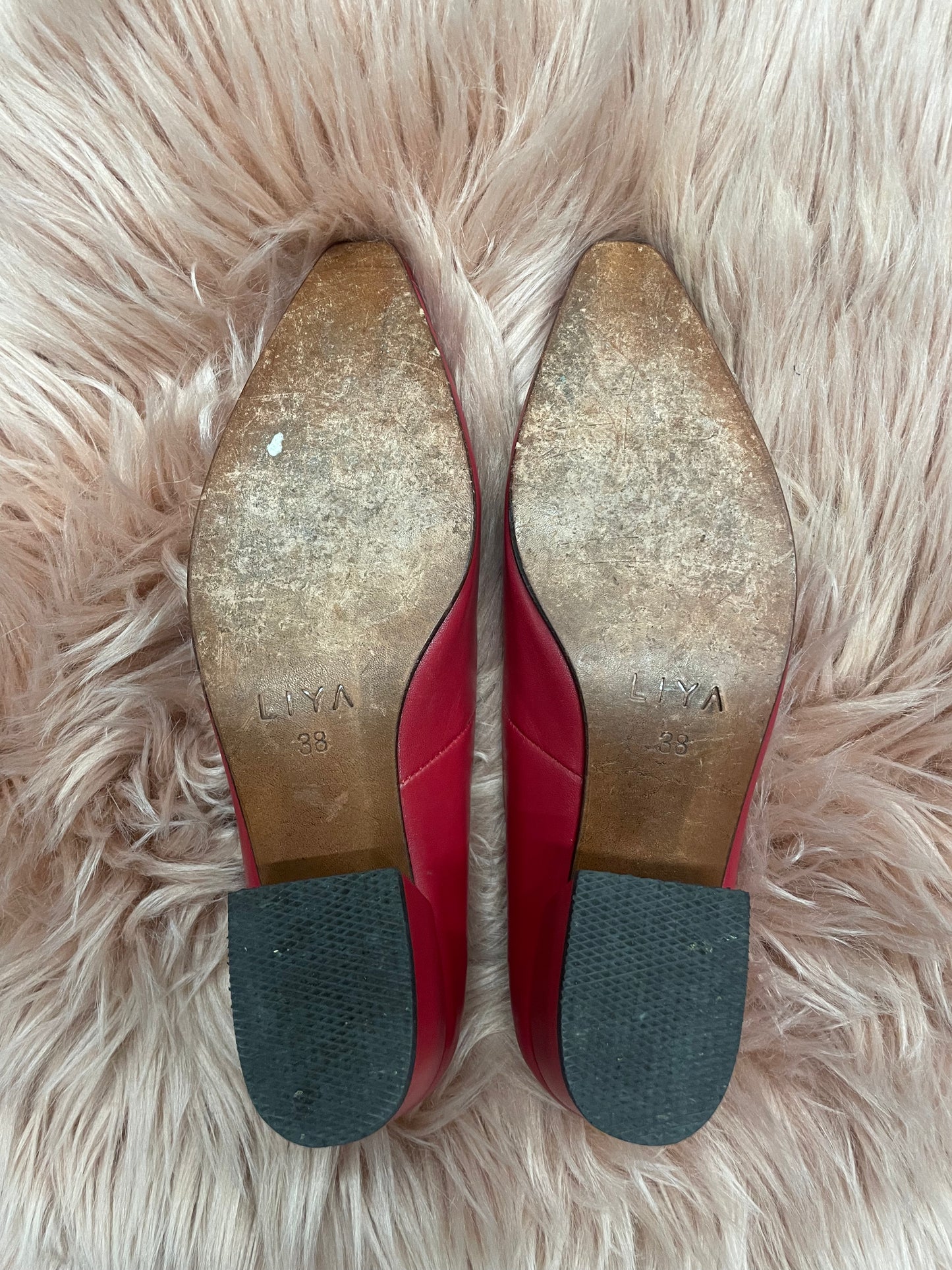 RED SHOES