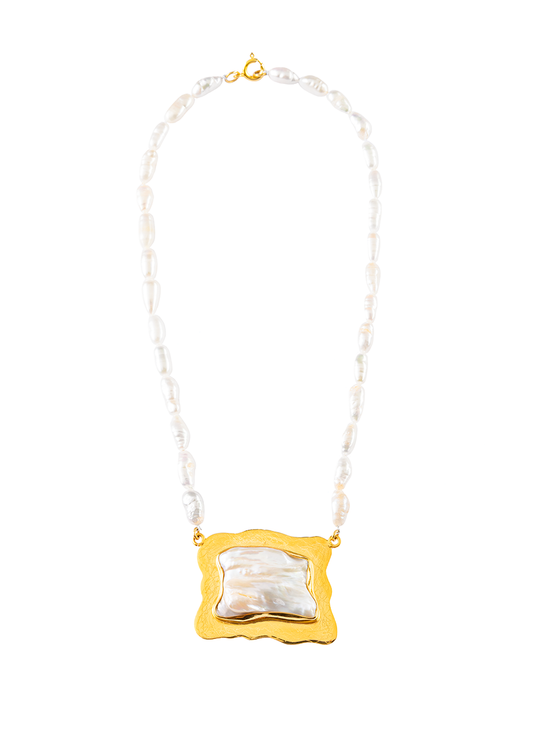 PEARL TOUCH NECKLACE