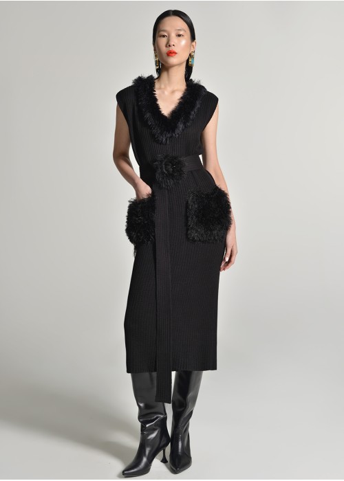 KNITTED DRESS WITH FUR BELT
